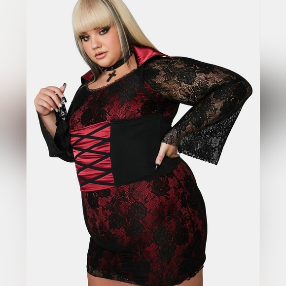 Blood Thirsty Vampire Costume - Picture 6 of 10